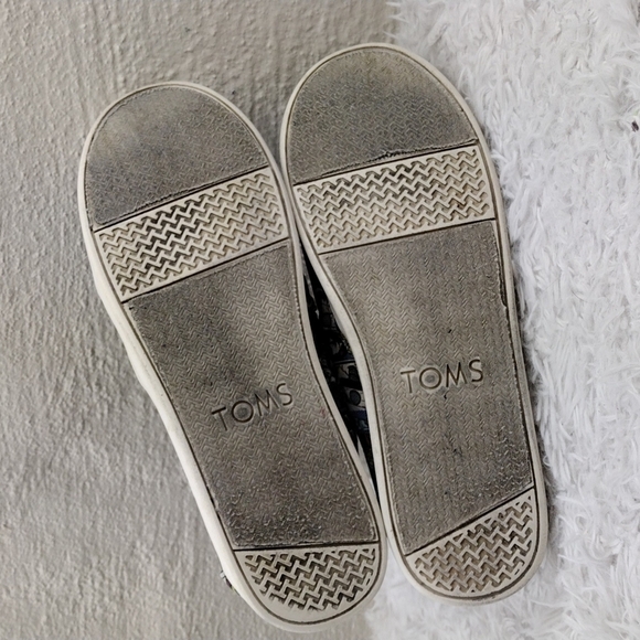 TOMS X Marvel Tiny Alpargata Comic Book Pop Print Slip On Youth Sneakers - Picture 7 of 16
